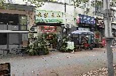 �������ܾ���˫С���ſڳ��ļ���